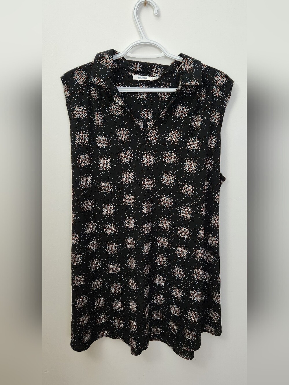 Ricki's Black Sleeveless Collared Blouse with Pink and White Dot Clusters